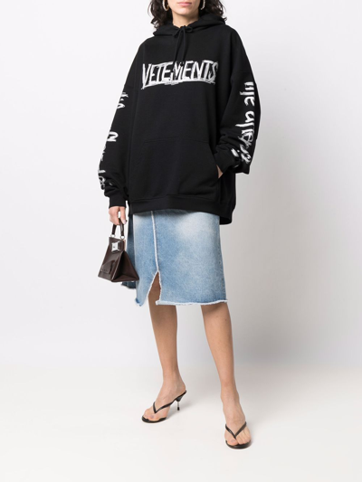 VETEMENTS Worldtour Hoodie - 經典巡迴標誌連帽衫