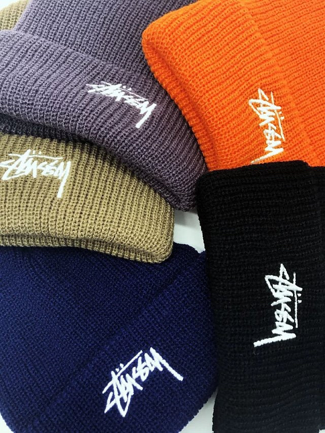 STUSSY 粗針反折毛帽