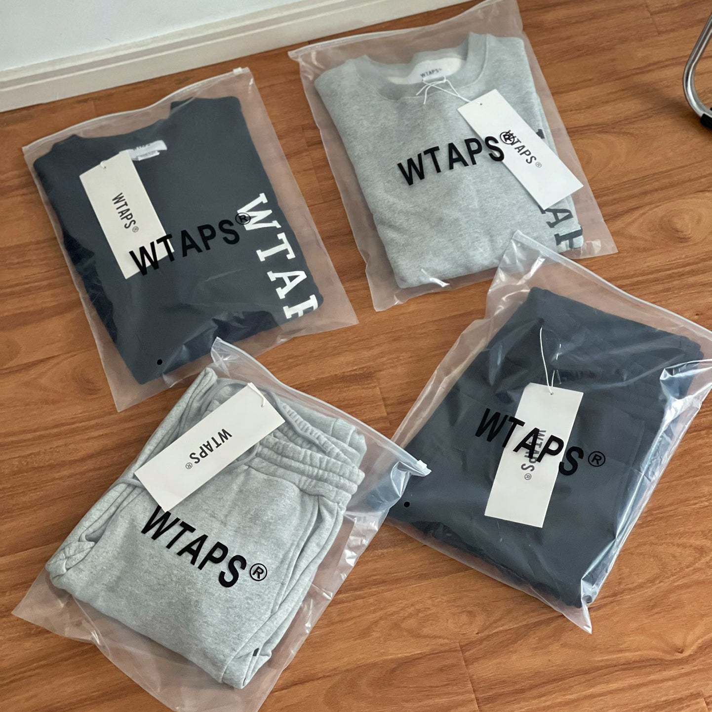 WTAPS 字母印花長袖T恤