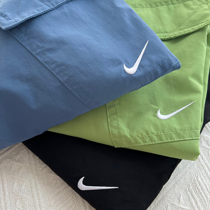 Nike Woven Jacket  超輕量純色連帽梭織風衣