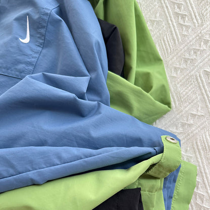 Nike Woven Jacket  超輕量純色連帽梭織風衣