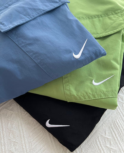 Nike Woven Jacket  超輕量純色連帽梭織風衣