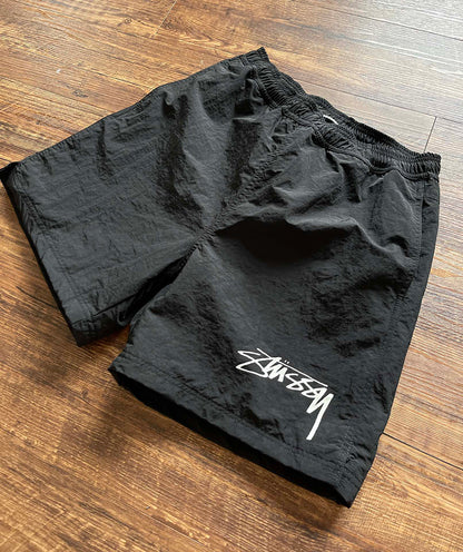 STUSSY x NIKE 經典尼龍短褲