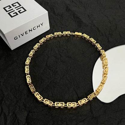 Givenchy Interlocking Cube Necklace 立體方塊項鍊