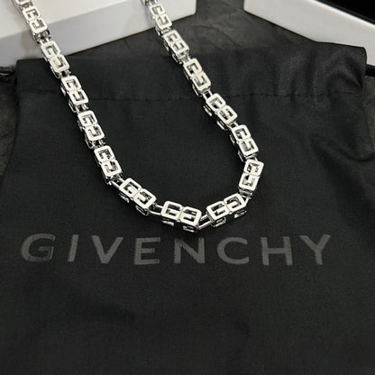 Givenchy Interlocking Cube Necklace 立體方塊項鍊