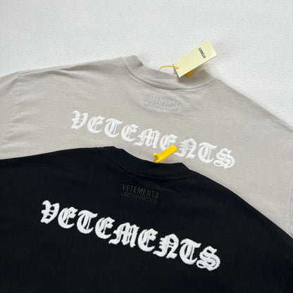 VETEMENTS 反轉無政府印花短袖T恤