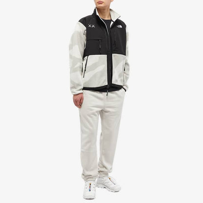 THE NORTH FACE Tx KAWS 北臉聯名立領刷毛外套