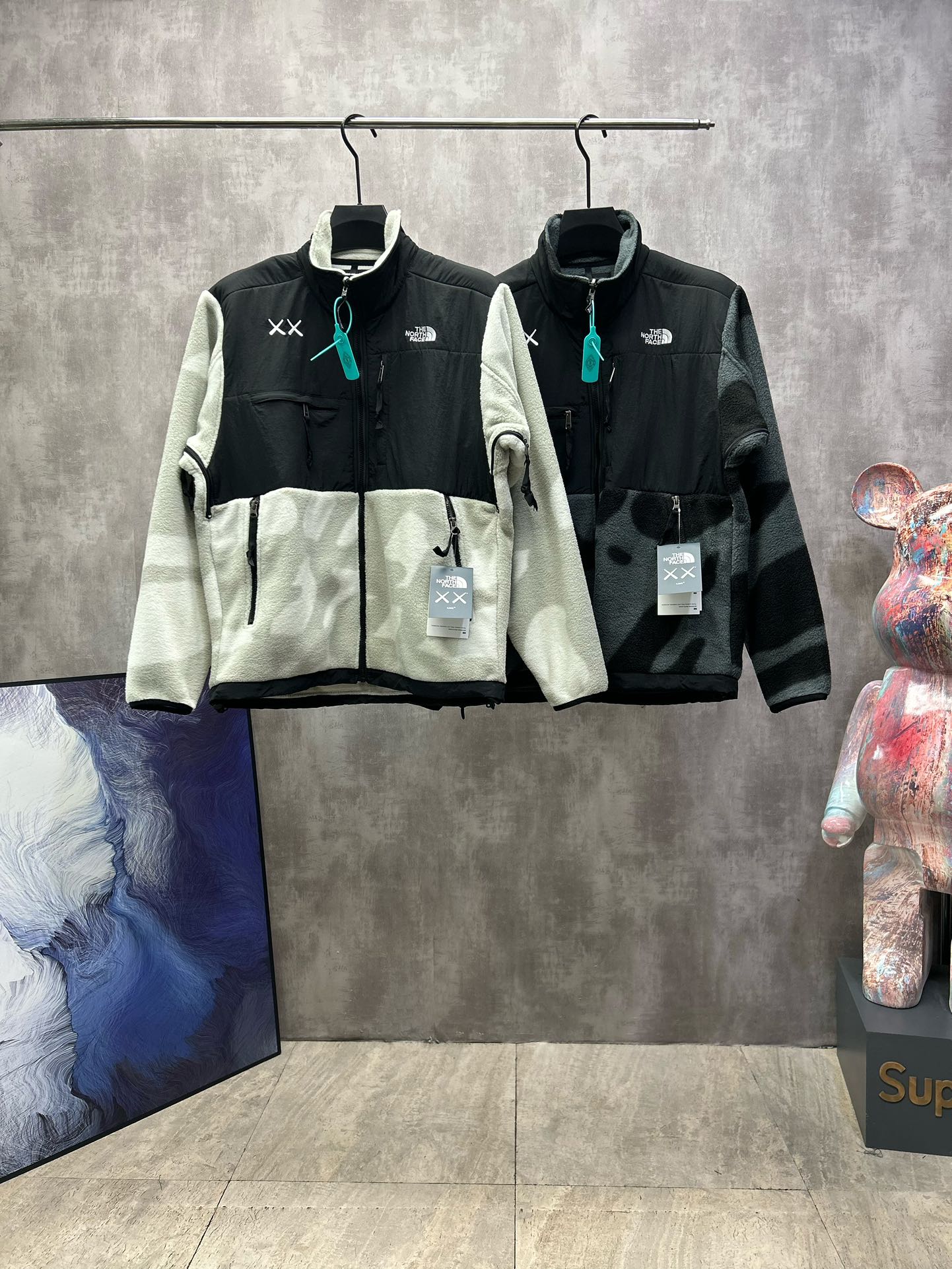 THE NORTH FACE Tx KAWS 北臉聯名立領刷毛外套