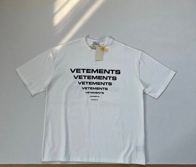 VETEMENTS 漸變印花短袖T恤