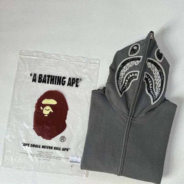 A BATHING APE® SHARK FULL ZIP HOODIE 鯊魚連帽外套