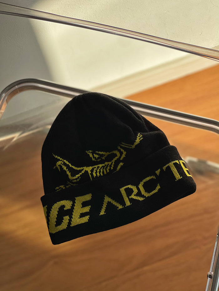 Palace x Arc’teryx Beanie 聯名針織毛帽