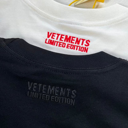 VETEMENTS 印花短袖T恤