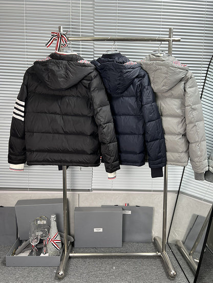 Thom Browne 4-Bar 尼龍羽絨外套飛行夾克