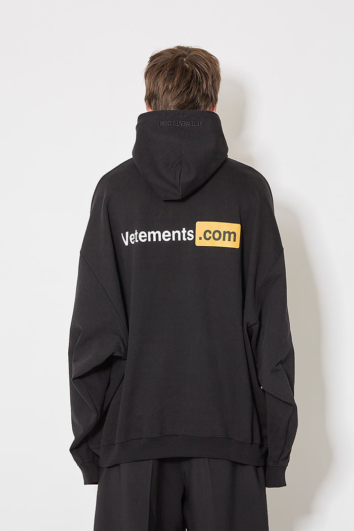 VETEMENTS Black XXX Logo Hoodie – 廓形標誌連帽衫