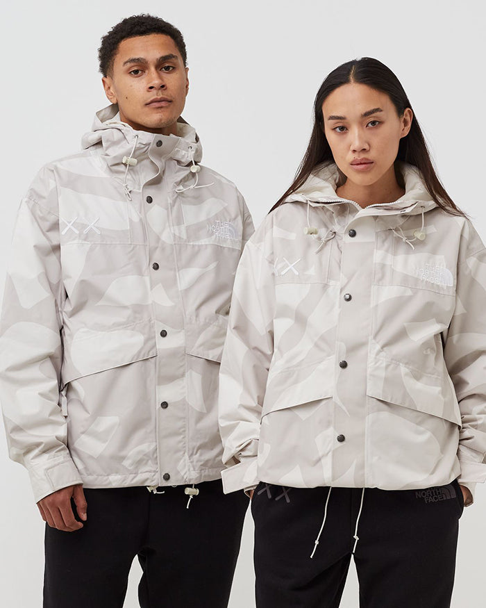 THE NORTH FACE x KAWS 1986 防潑水機能外套