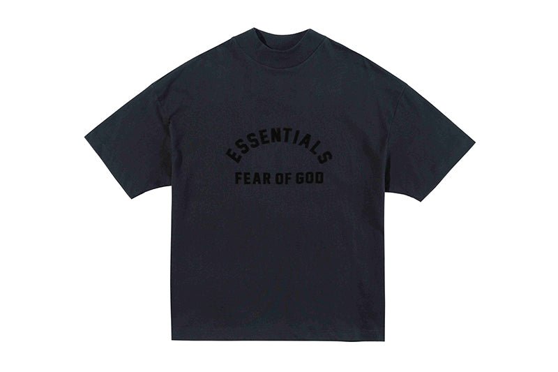 FEAR OF GOD Essentials 2023 黑色系列 黑色微高領字母短袖上衣 - VANASH