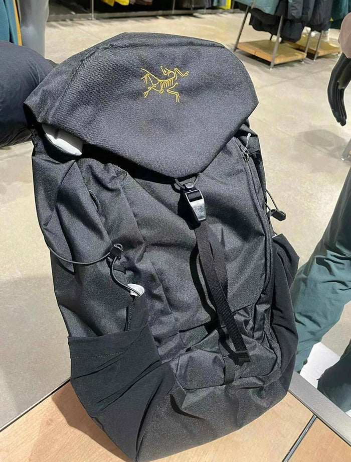 ARC’TERYX Mantis 20L Backpack 始祖鳥多功能背包