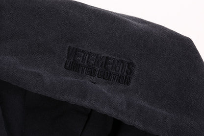 VETEMENTS Logo-Print Cotton Hoodie - 重磅連帽衫