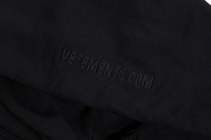 VETEMENTS Black XXX Logo Hoodie – 廓形標誌連帽衫