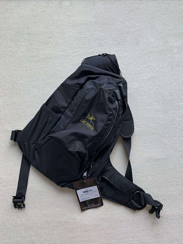 - 全新特價 - Arc'teryx System A Quiver Crossbag 始祖鳥多功能斜背包