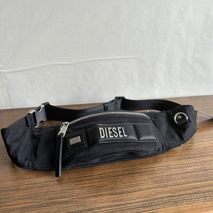 DIESEL LOGO LETTERING金屬LOGO腰包