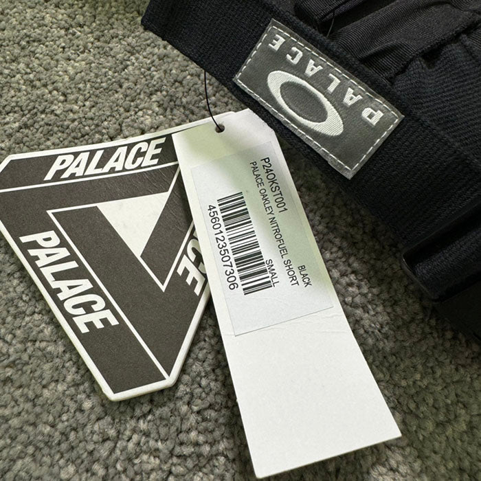 OAKLEY x PALACE SHORT 戶外機能短褲