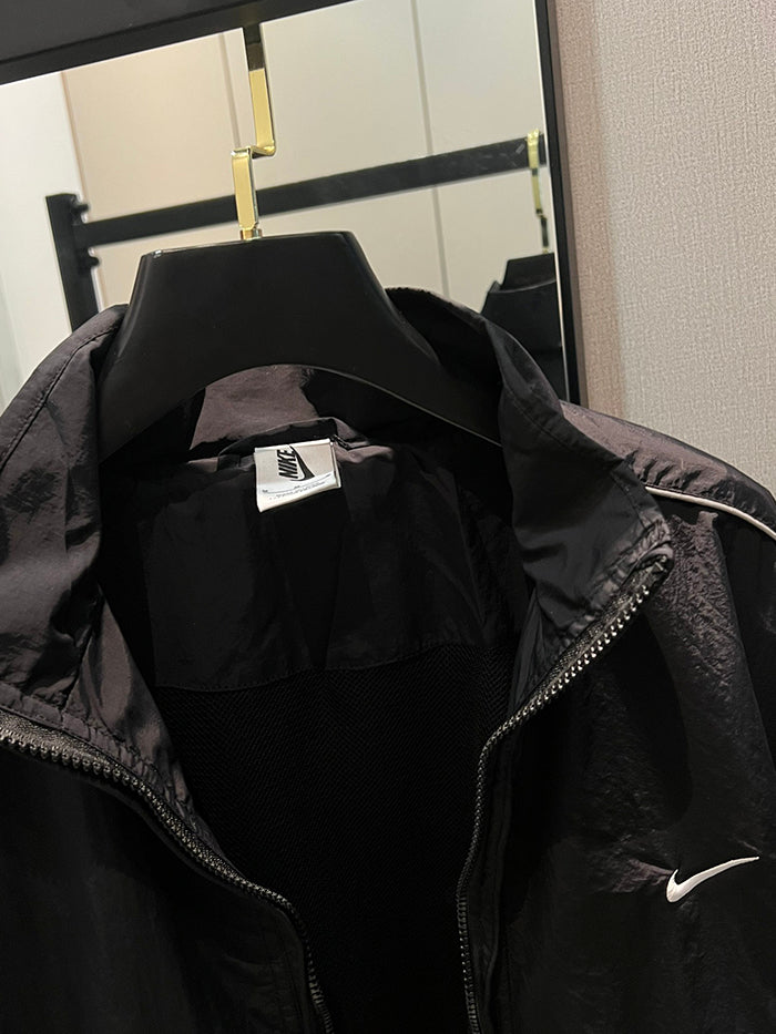 Nike Sportswear Solo Swoosh 反光滾邊立領風衣外套