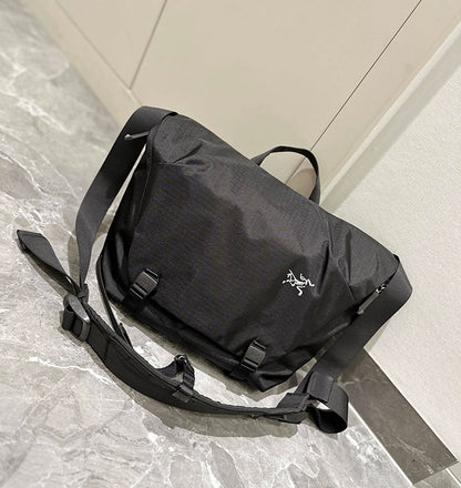 ARC‘TERYX GRANVILLE 10L COURIER BAG 始祖鳥防水郵差包