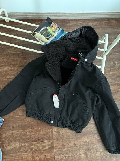 Supreme FW24 Faux Shearling Lined Bomber 羊羔絨內襯飛行夾克