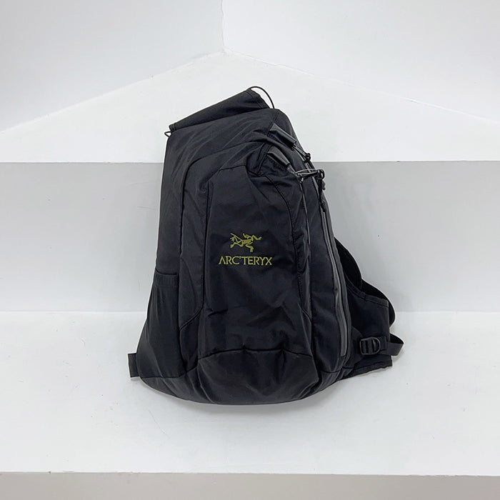 - 全新特價 - Arc'teryx System A Quiver Crossbag 始祖鳥多功能斜背包