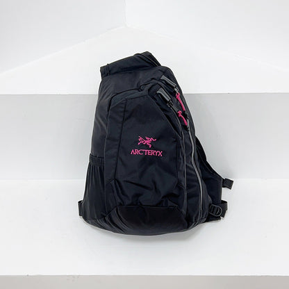 - 全新特價 - Arc'teryx System A Quiver Crossbag 始祖鳥多功能斜背包